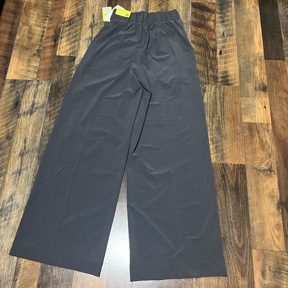 All in Motion Active Light High-Rise Wide Leg Pants - Picture 4 of 12